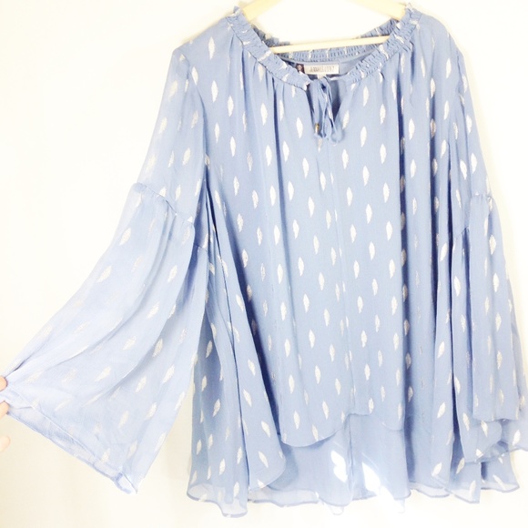 Jennifer Lopez Tops - Like New Jennifer Lopez Blouse w/Bell Sleeve 3X